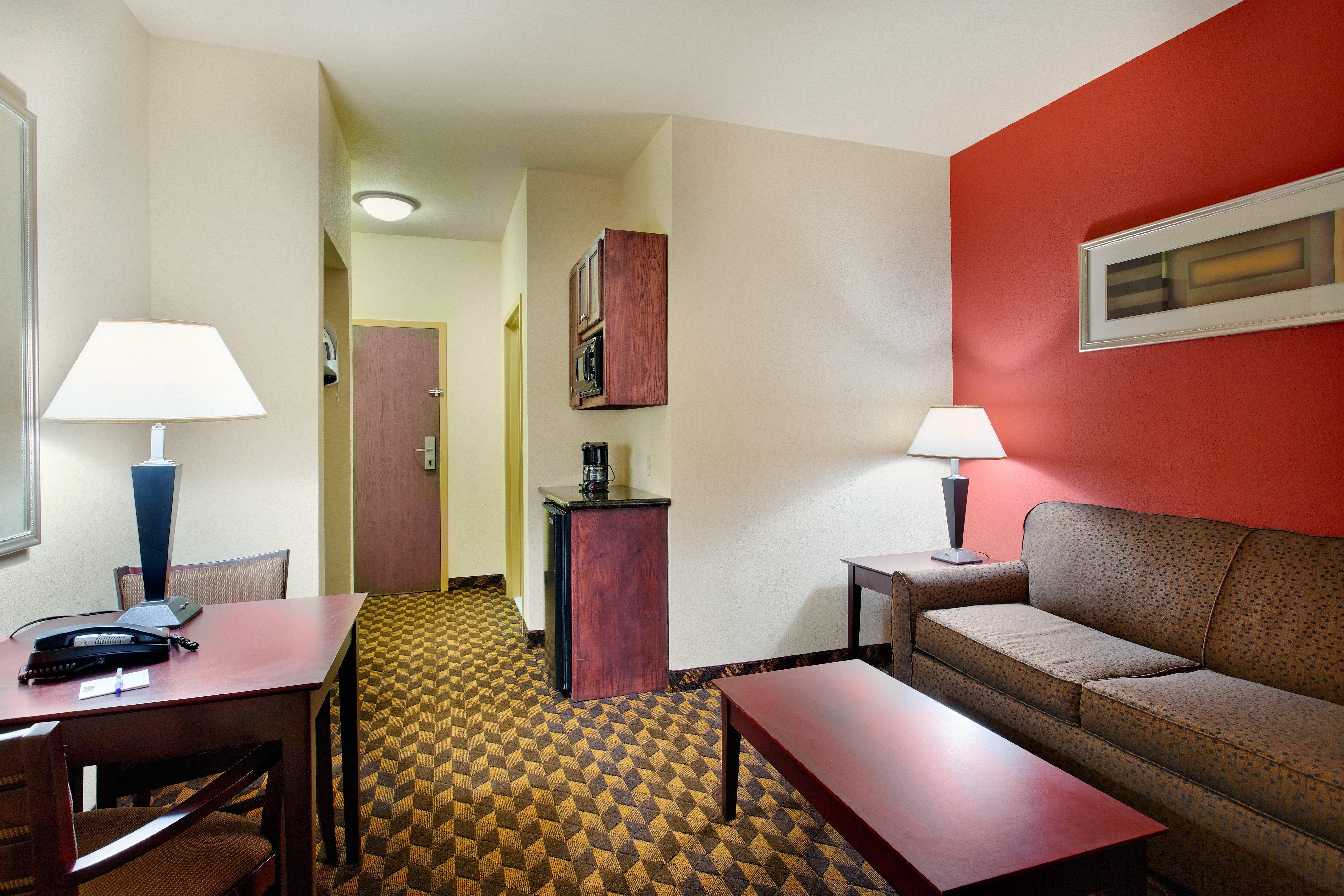 Holiday Inn Express & Suites Malvern By Ihg Extérieur photo